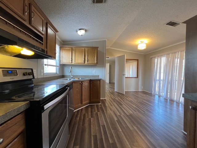 46 Willowbrook Ct.
